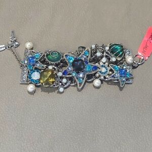 NWT Betsey Johnson STARFISH STATEMENT BRACELET